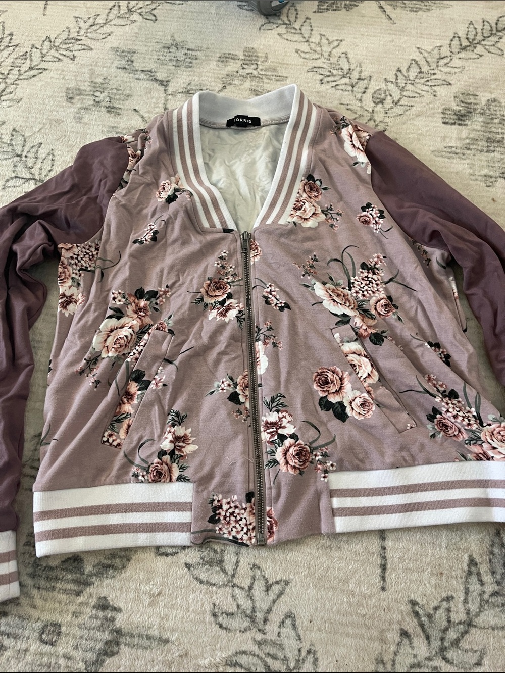 torrid mauve floral bomber jacket with dusty rose sleeves 0x
